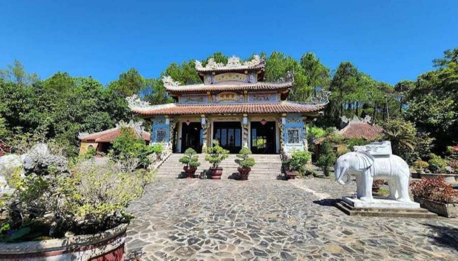 Huyen Tran Princess Temple Hue - Vietnam Vacation Travel