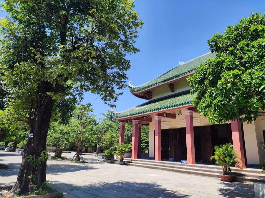A Sunny Day Linh Ung Pagoda Da Nang - Vietnam Vacation Travel