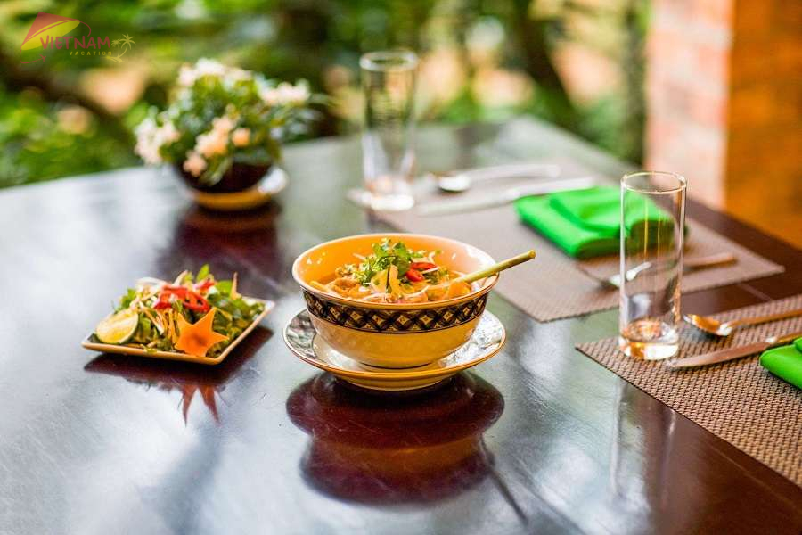 Vietnamese traditional dishes - Vietnam Vacation Travel