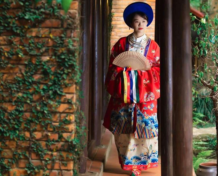 Vietnam Traditional clothes-Vietnam Vacation Travel