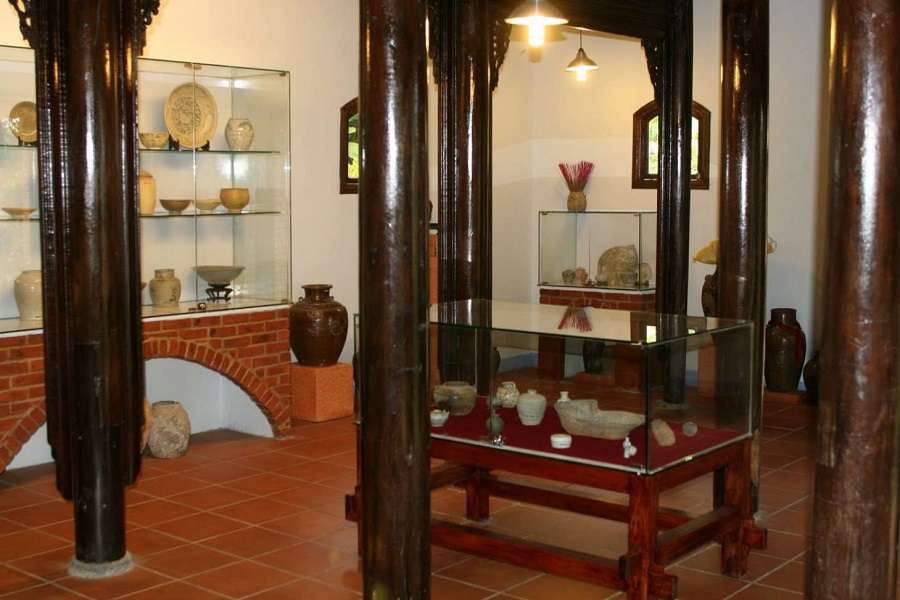 Dong Dinh Museum-Vietnam Vacation Travel