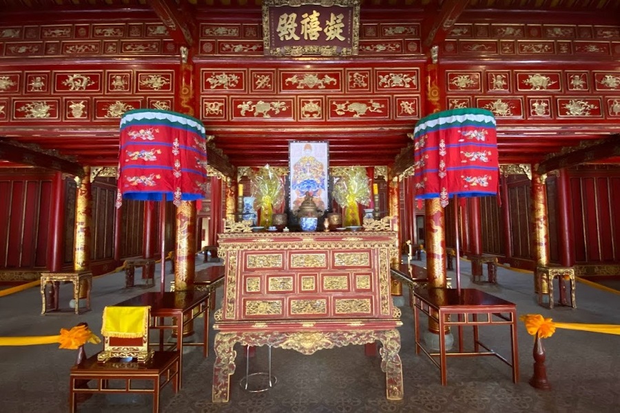 Worship place of Dong Khanh Emperor - Vietnam Vacation Travel