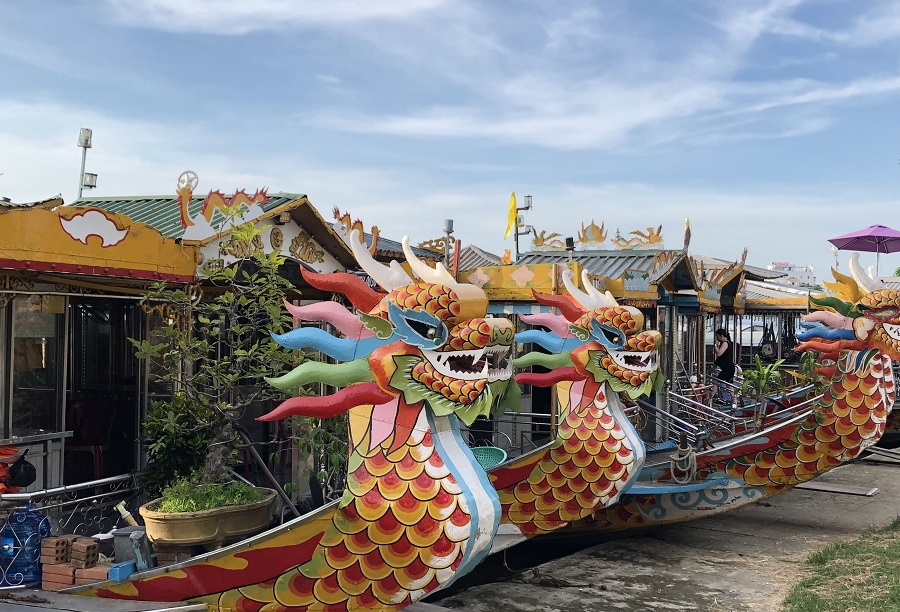 Hue Dragon Boat - Vietnam Vacation Travel