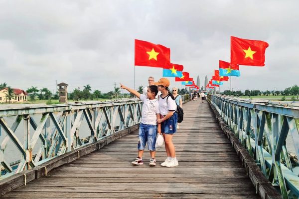 Hue to Phong Nha private car- Vietnam Vacation Travel