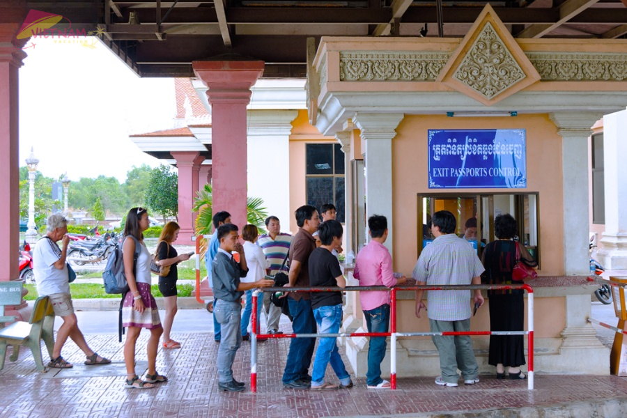 Visa Run Service At Lao Bao Border - Vietnam Vacation