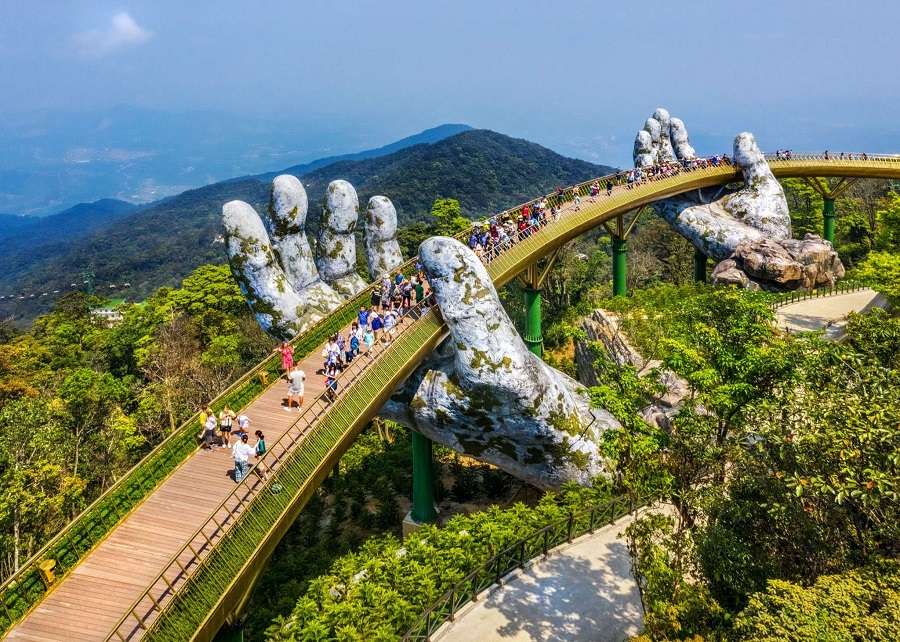 Vietnam Golden Hands Bridge-Vietnam Vacation Travel