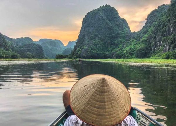 Ninh Binh To Hanoi Private Car- Vietnam Vacation Travel