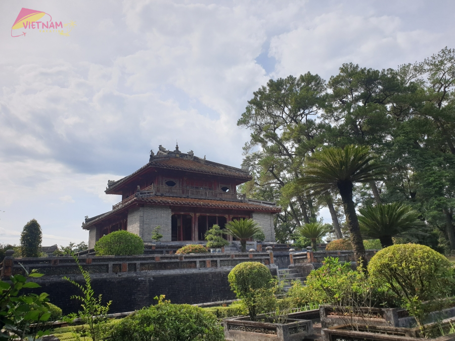 Minh Mang Tomb - Vietnam Vacation Travel
