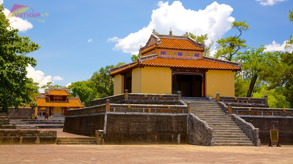 Minh Mang Tomb - Vietnam Vacation Travel
