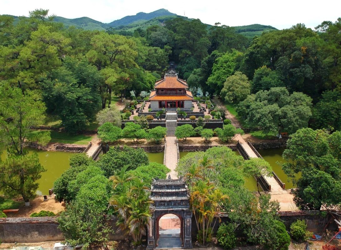 Minh Mang Tomb - Vietnam Vacation Travel
