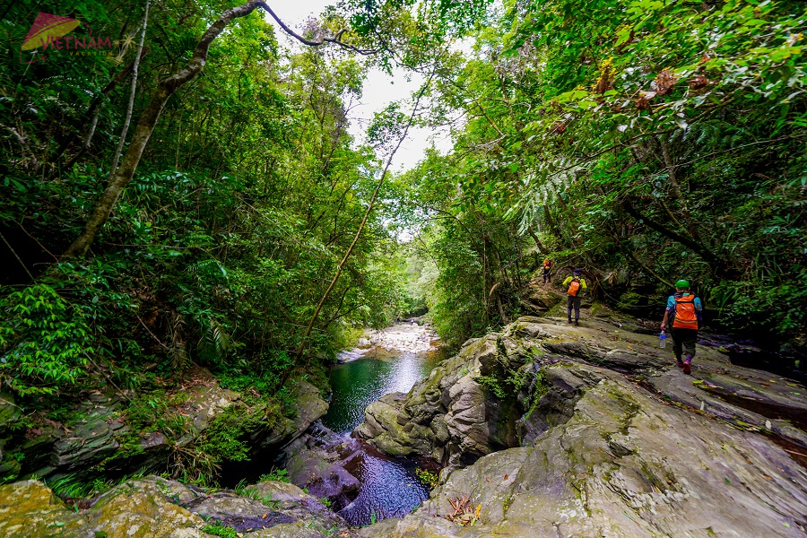Five Lakes Trail - Bach Ma National Park - Vietnam Vacation Travel