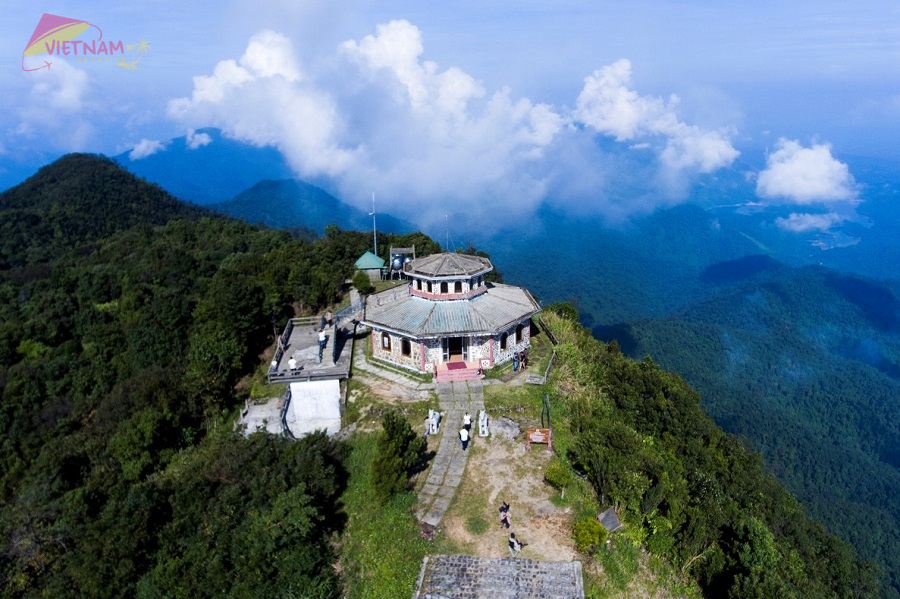 Hai Vong Dai Peak Bach Ma - Vietnam Vacation Travel