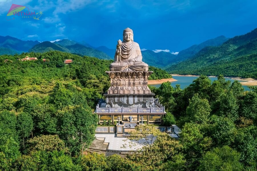 Truc Lam Bach Ma Zen Monastery - Vietnam Vacation Travel