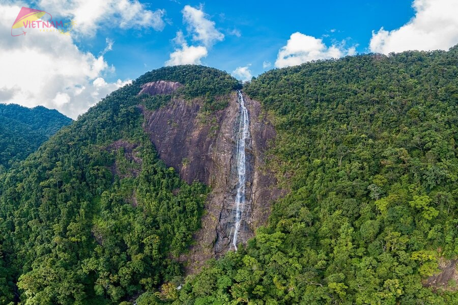 Do Quyen Waterfall Bach Ma National Park - Vietnam Vacation Travel