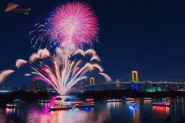 Danang International Fireworks Festival - Vietnam Vacation Travel