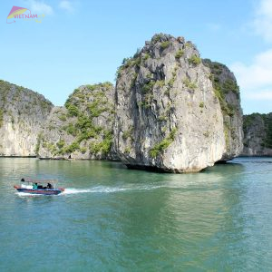 Sapa to Halong Bay by private car- Vietnam Vacation Travel