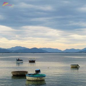Stop at Cu Mong Lagoon (Phu Yen)