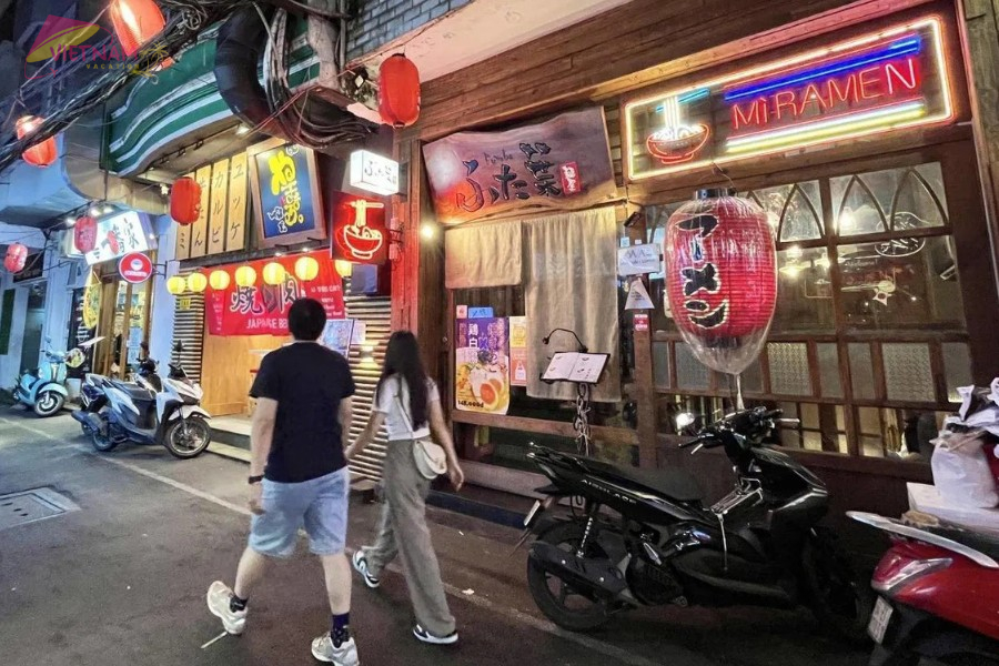 Le Thanh Ton Street (Japanese Street) - Vietnam Vacation Travel