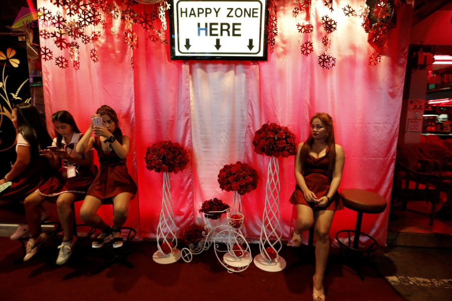 Ho Chi Minh Red Light District - Secrets Slowly Revealed - Vietnam Vacation Travel